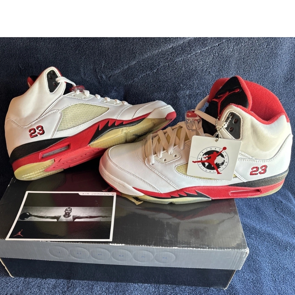 Size 11 -Jordan 5 Retro 2006 Fire Vintage OG Authentic (Read) Below